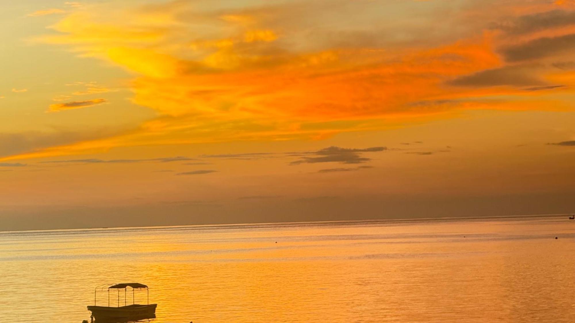 Blue Tides Hotel Nungwi Luaran gambar