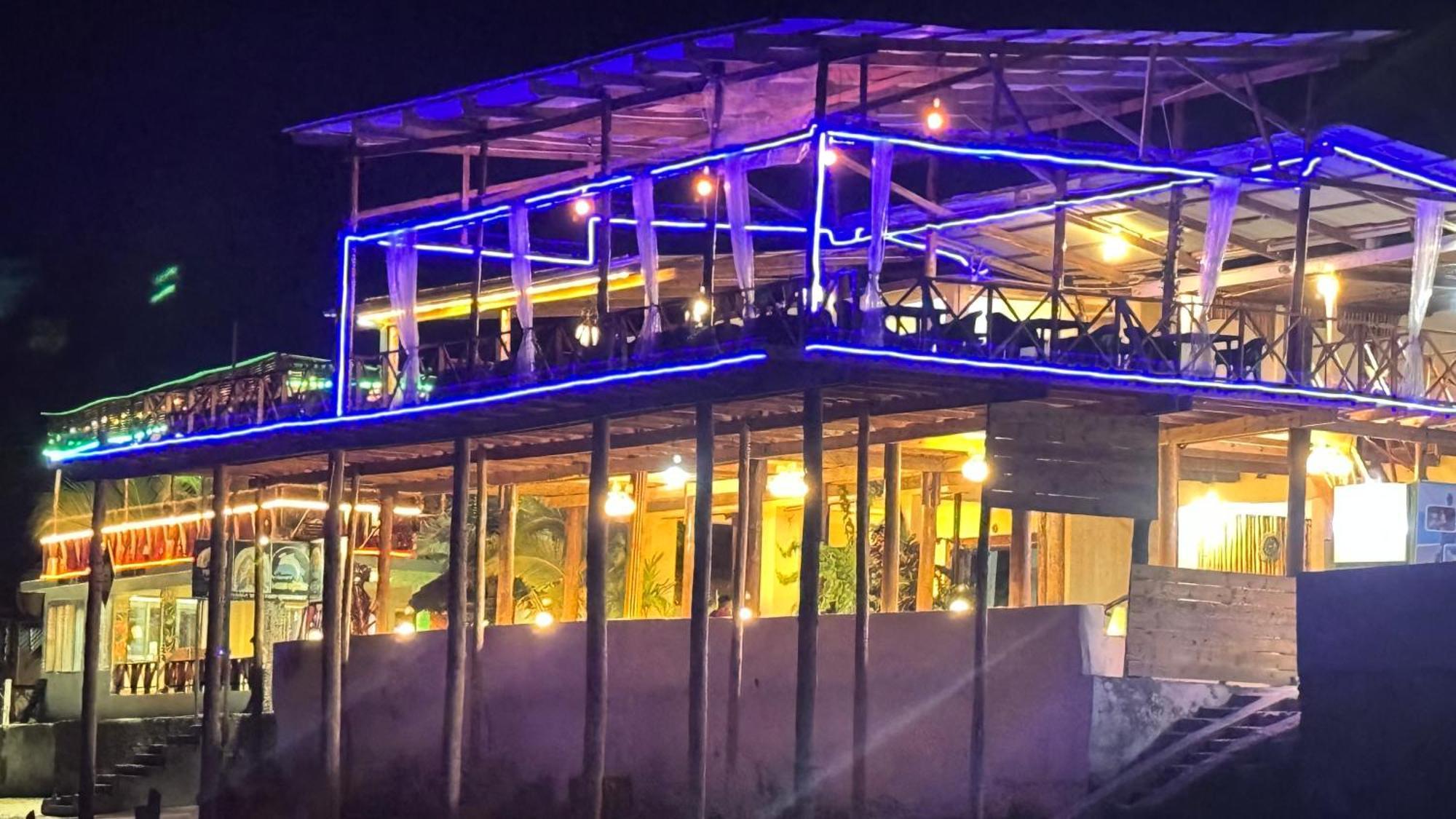 Blue Tides Hotel Nungwi Luaran gambar