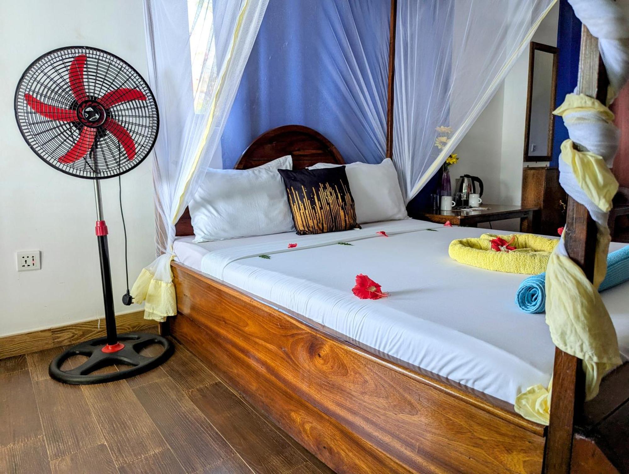 Blue Tides Hotel Nungwi Luaran gambar