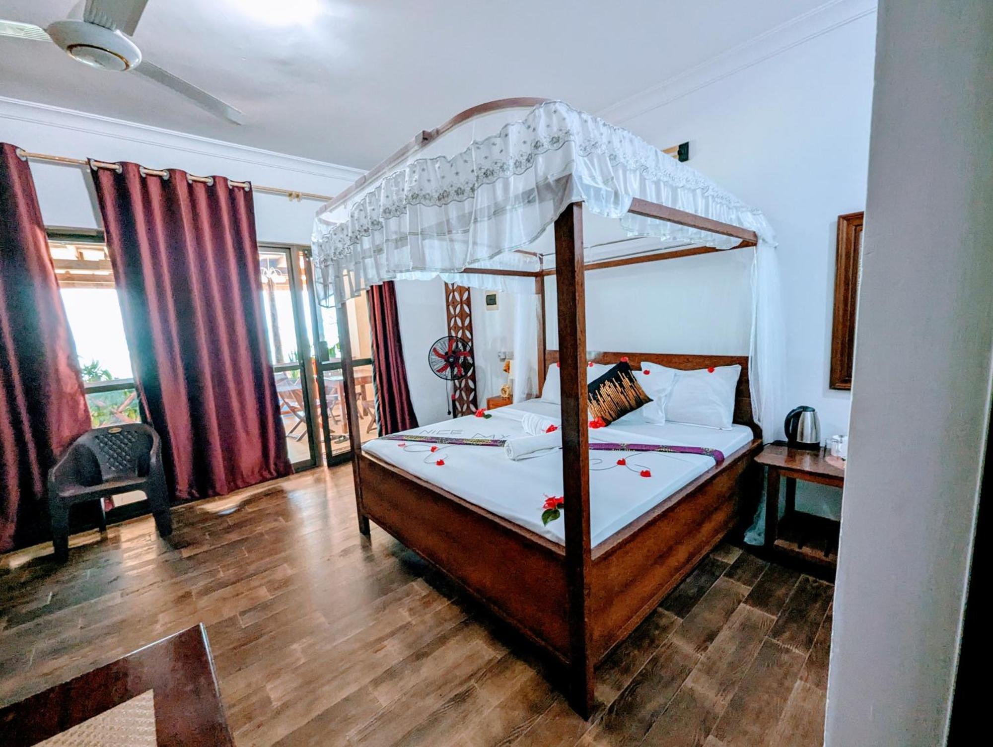 Blue Tides Hotel Nungwi Luaran gambar